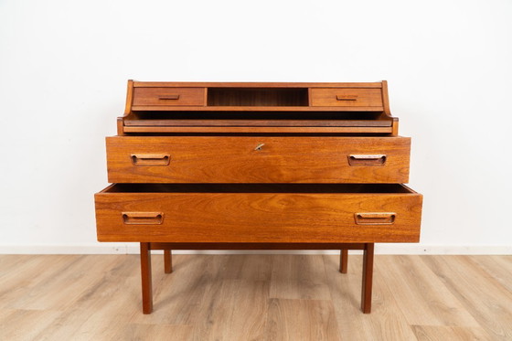 Image 1 of Escritorio de Arne Wahl Iversen