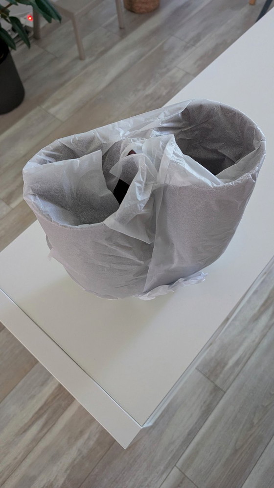 Vaso Muuto Kink - Rosso intenso – Vasi, Ceramic (photo 3 of 8)