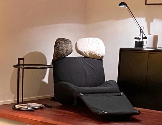 Image 1 of Zwarte Cassina Wink met zwarte hoes