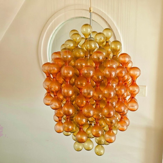 Image 1 of Vintage hanglamp uit de jaren 70 in de stijl van Verner Panton, met een futuristische uitstraling.