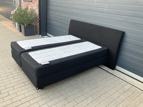 Image 1 of Auping Boxspring 160x200 nero con materassi Auping Cresto in ottime condizioni!