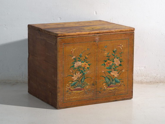 Baúl antiguo pintado en madera de pino – China, circa 1900 – Armarios de almacenamiento (photo 12 of 40)