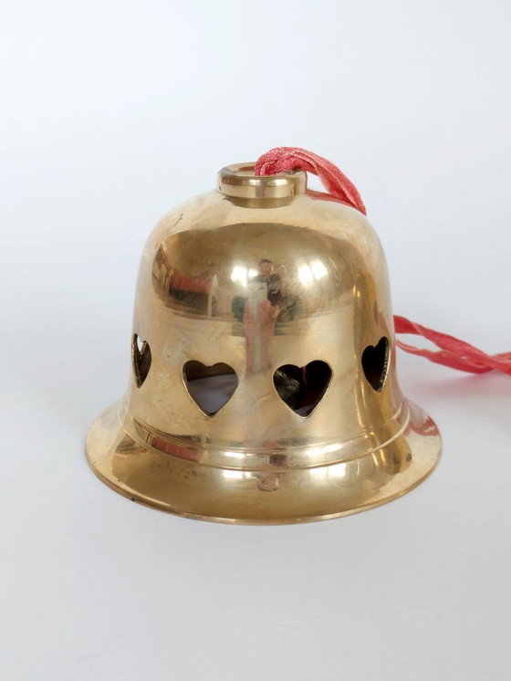 Image 1 of Set di 3 campanellini vintage in ottone scandinavi | Design a forma di cuore, decorazioni natalizie anni '80