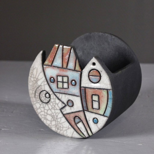 Antonella Facci - Raku vaas in postmodern designdorp Italië