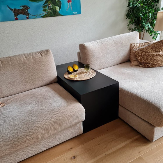 Image 1 of Te koop: Mooie lounge bank van BLOOM incl bijbehorende coffeetable.