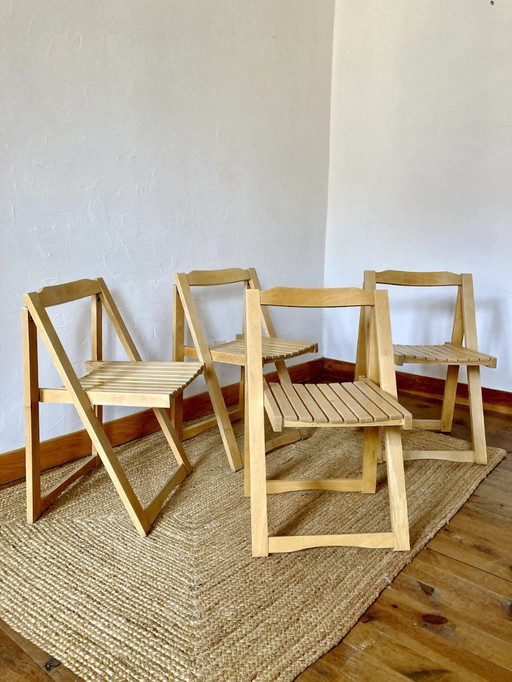 Sillas plegables de Aldo Jacober en madera maciza de haya