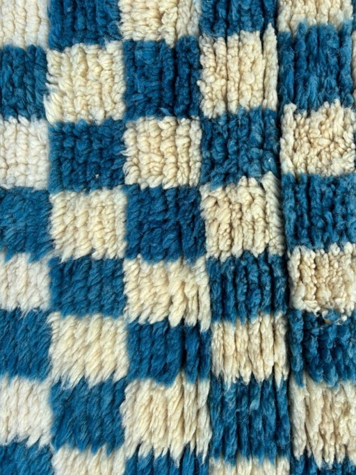Alfombra marroquí tejida a mano de 300 cm x 100 cm.