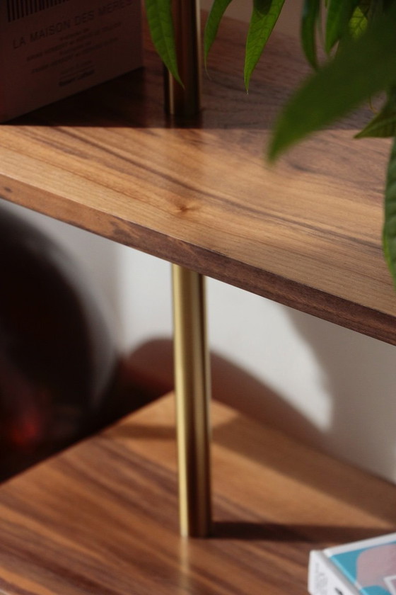 Image 1 of Divisorio per ambienti illuminato - Noce e ottone