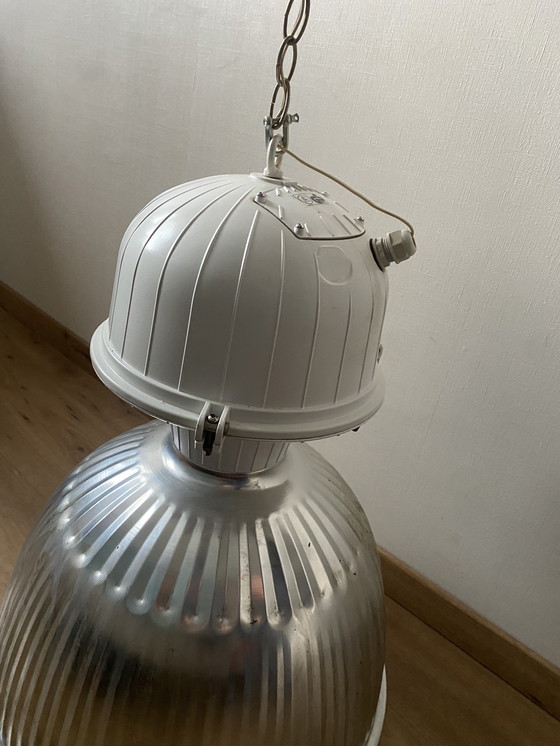 Image 1 of Originele grote industriële hanglamp aluminium 