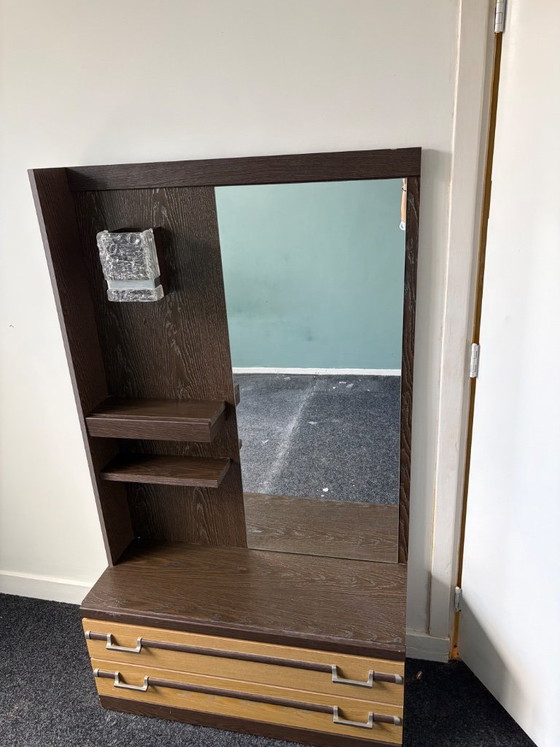 Coiffeuse vintage unique avec miroir, éclairage et tiroir à bijoux – Commodes, Wood (photo 8 of 20)