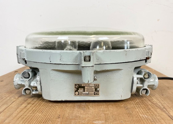 Image 1 of Applique ou plafonnier industriel en fonte d'aluminium d'Elektrosvit, années 1970