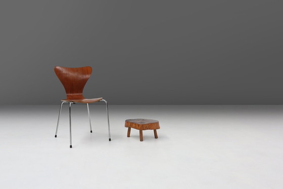 Image 1 of Mesa baja rústica de madera con trípode, Bélgica ca. 1900