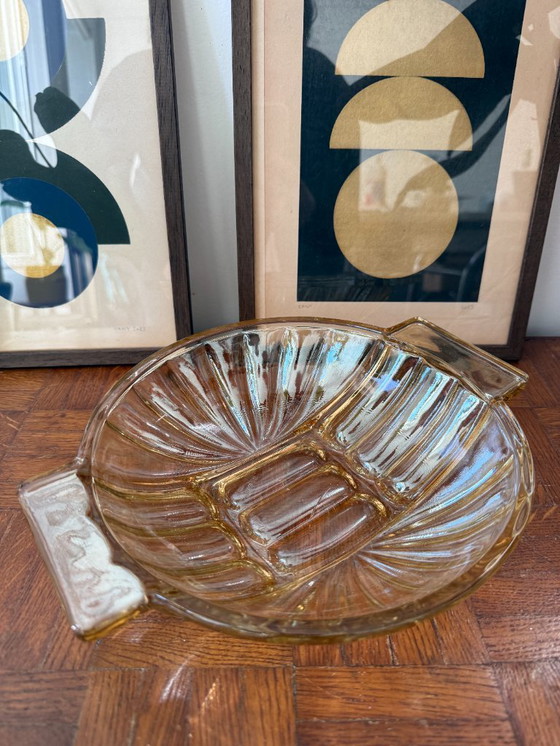 Image 1 of Piatto in vetro giallo prodotto in Francia