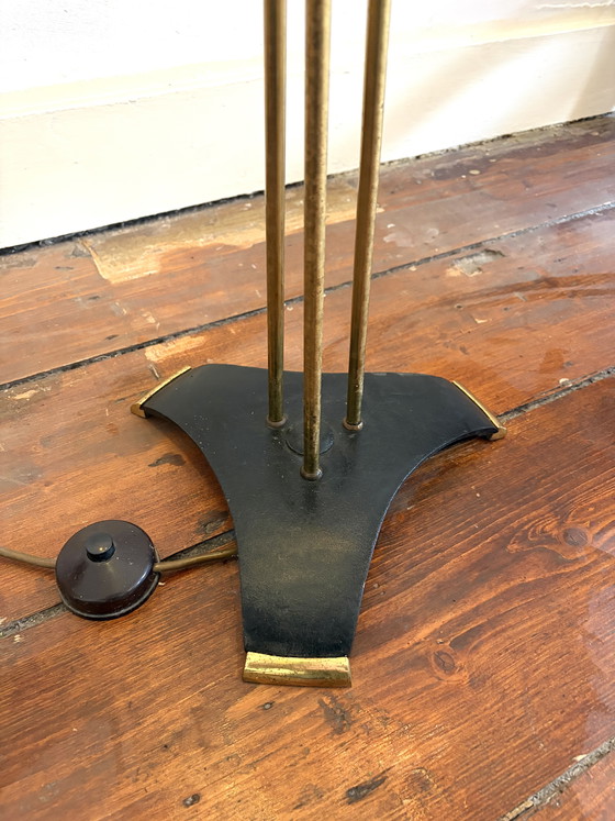 Image 1 of Stehlampe aus den 1950er Jahren, Messing, mit 3 pastellfarbenen Plissee-Schirmen