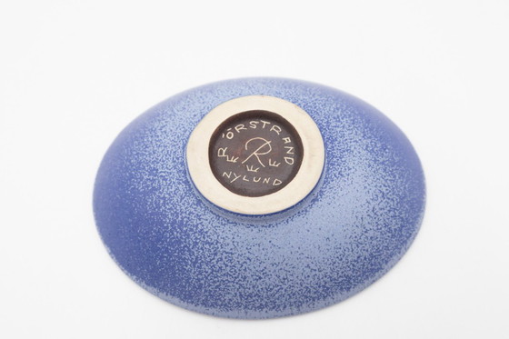 Image 1 of Gunnar Nylund, juego de dos jarrones y un cake stand, diseño escandinavo, mediados del siglo XX.