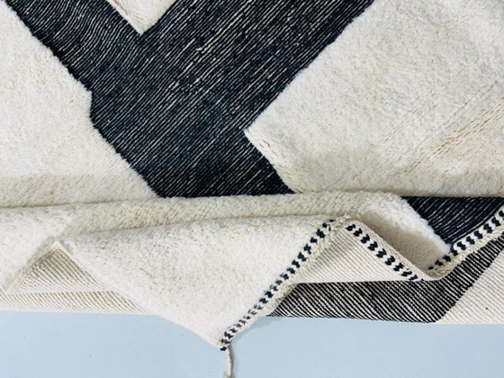 Image 1 of Tapis marocain en laine naturelle 350cmx300cm