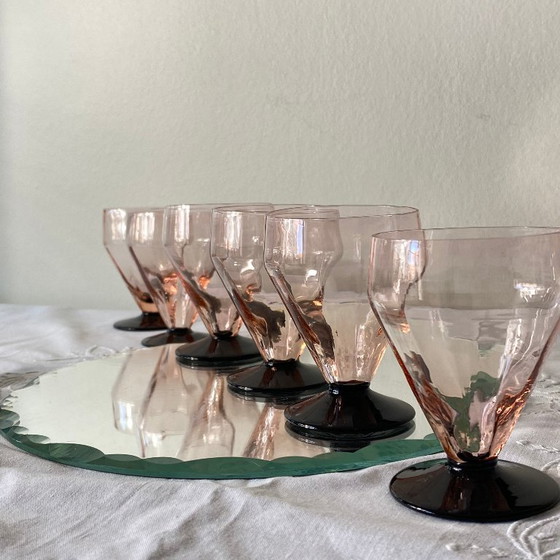 6 kleine Art-Deco-Wein- oder Wassergläser mit Stiel in Rosa und Schwarz, 7 cl – Gläser & Karaffe, Glass (photo 4 of 9)