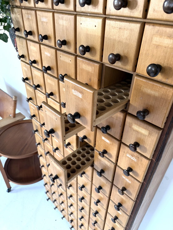 Image 1 of Cassettiera/mobile da farmacia vintage XL anni '30