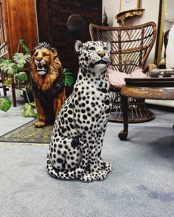 Image 1 of Sneeuwluipaard Keramiek