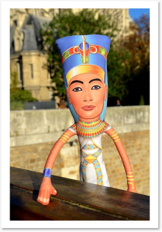 Image 1 of Cadeau Néfertiti | Décoration Néfertiti | Poupée Néfertiti de collection | Art de l'Égypte antique