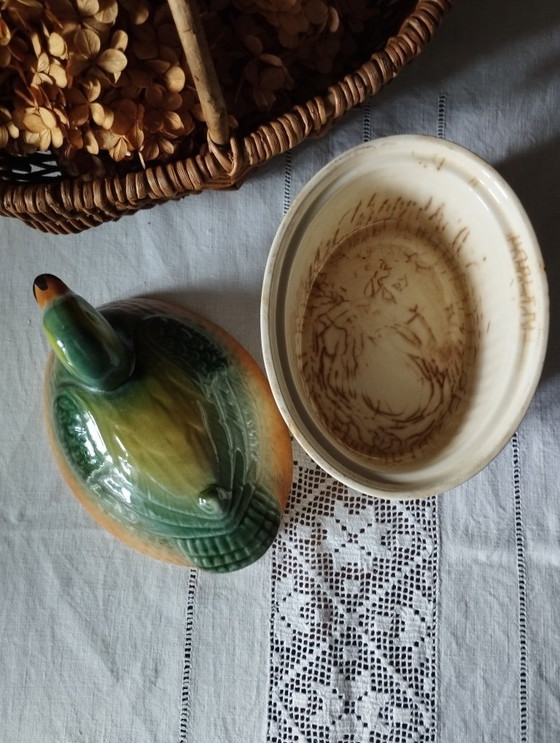 Image 1 of Een ouderwetse terrine voor paté of foie gras, in de vorm van een eend.