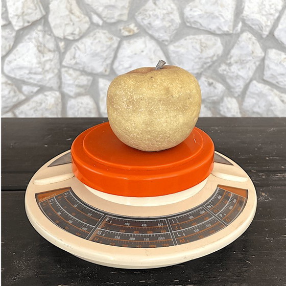 Space Age Fliegende Untertasse Orange Retro Mechanische Küchenwaage mit Kalorienzähler, 1970er – Vipo (photo 2 of 9)
