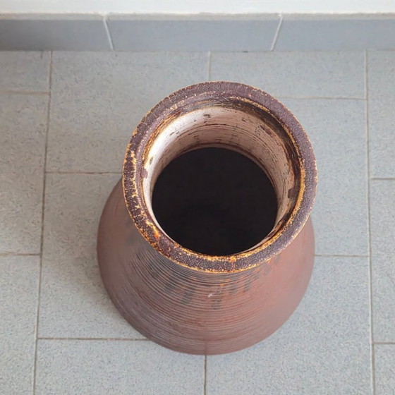 Image 1 of Vintage brutalistische vloerlamp uit 1970 van Accolay, keramiek, hars en koper, jaren 70.