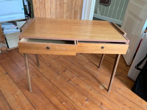 escritorio de los años 60