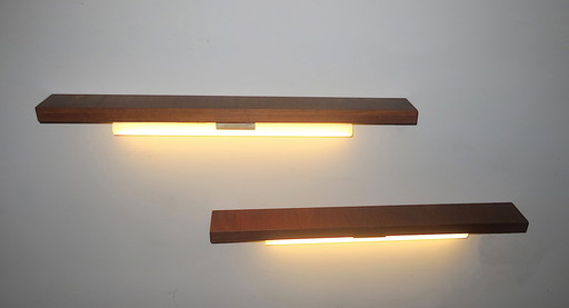 Paar Deense smalle teakhouten planken met wandlampen, jaren 1960