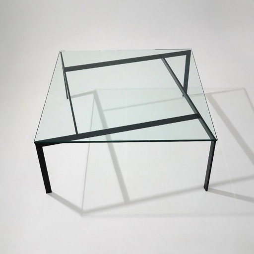 Mesa de centro de vidrio y metal diseñada por Paolo Tilche para Arform, década de 1960.