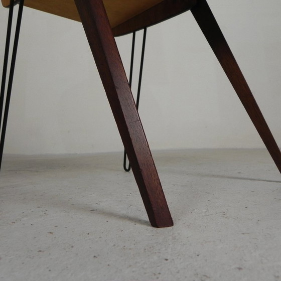 Image 1 of Coffre à couture vintage, coffre de rangement pliable à pieds inclinés, années 1950
