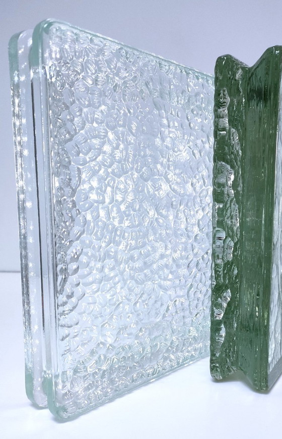 Image 1 of zwei Schmucktabletts aus Glas in Kopfsteinpflasterform aus den 1970er Jahren