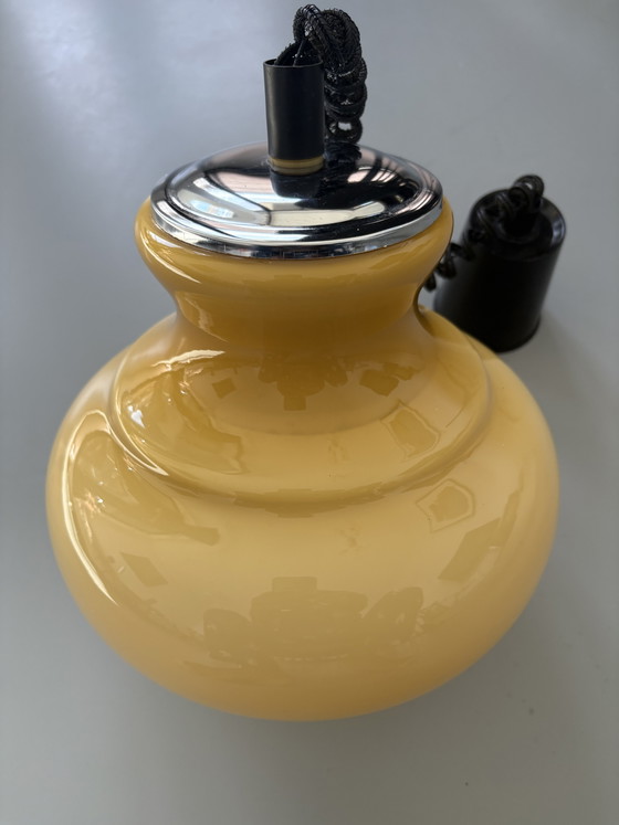 Opaline glass Italian 1960s pendant lamp (photo 3 of 8)