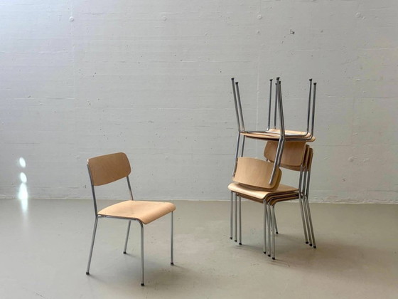Stapelbare beukenhouten stoelen met chromen poten van Reinhard – Kuipstoelen (photo 9 of 18)
