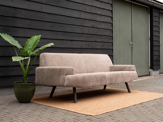 Havee Cloak Sky | 3-Sitzer-Designsofa und Hocker | Beige – 3-5 Sitzer Sofas, Textile (photo 5 of 9)