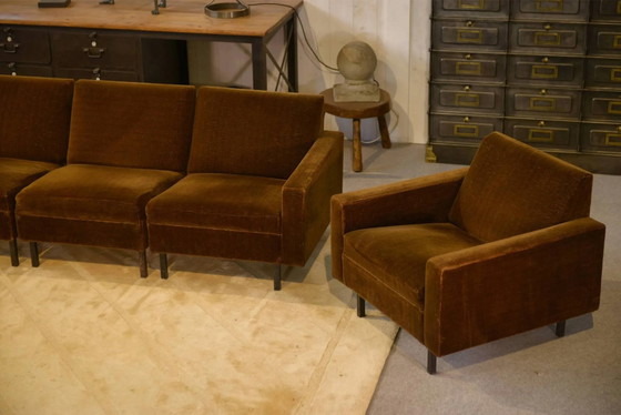 Set divano e 2 poltrone in velluto marrone degli anni '60. – Set da salotto, Design (photo 3 of 17)