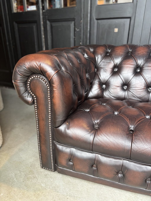 Engelse Chesterfield Buttonseat Bank