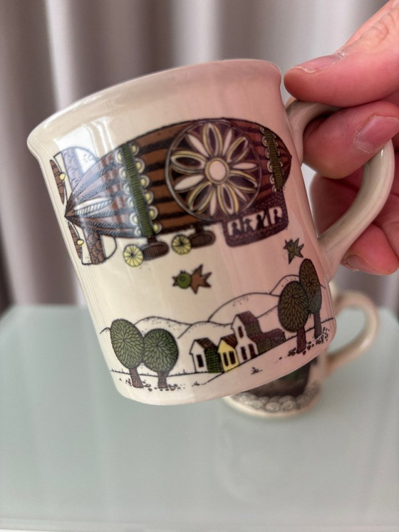 Twee keramische mokken met luchtschip- en Vikingschipmotieven, Otagiri, Keukenaccessoires, Keramiek, Crème (foto 6 van 6)