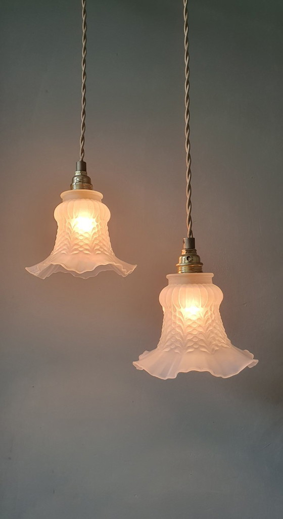 Set di lampade a sospensione vintage antiche in vetro satinato. – Metal (photo 11 of 18)