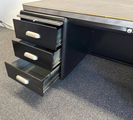 Ahrend Oda Art Deco Stijl Industrieel ''Prominent'' Industrieel Buro – bureau, Metal (photo 2 of 23)