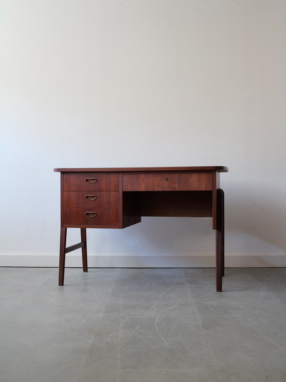 Image 1 of Scrivania vintage danese in teak