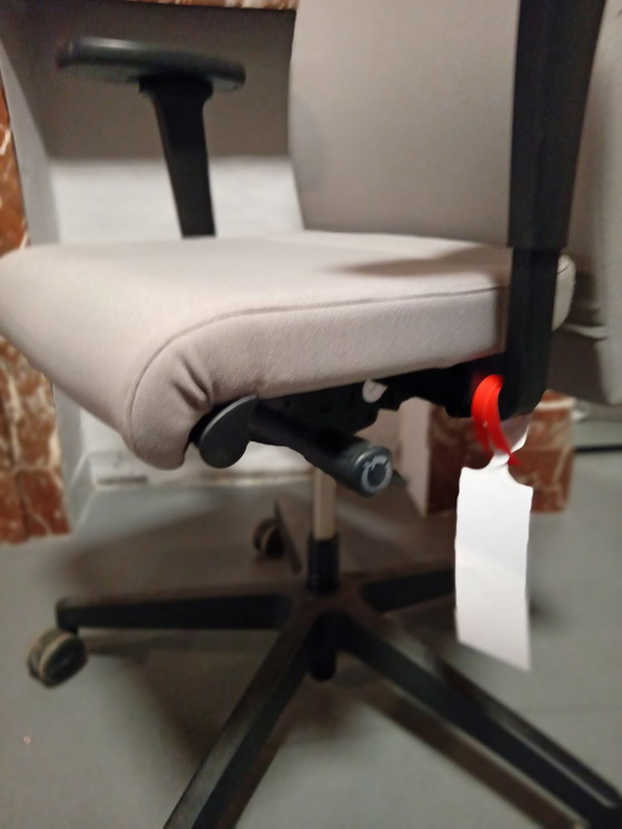 Image 1 of Chaise de bureau ergonomique d'Interstuhl