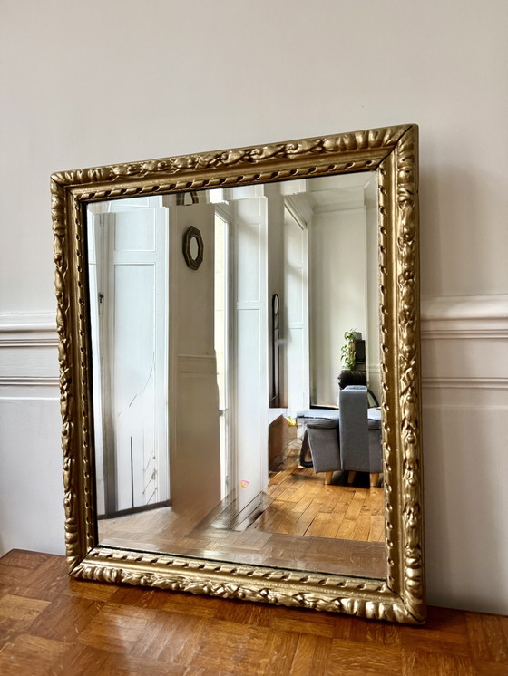 Image 1 of Grande specchio bisellato in legno dorato