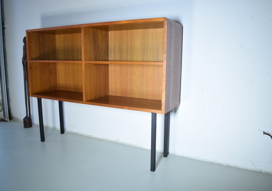 Image 1 of Deense teakhouten boekenkast/dressoir/kast uit de jaren 60, vintage kast