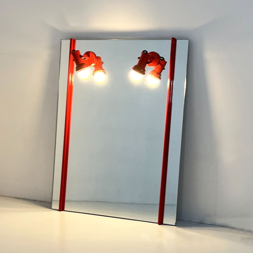 Miroir rouge en métal avec lampes réglables, 1970S