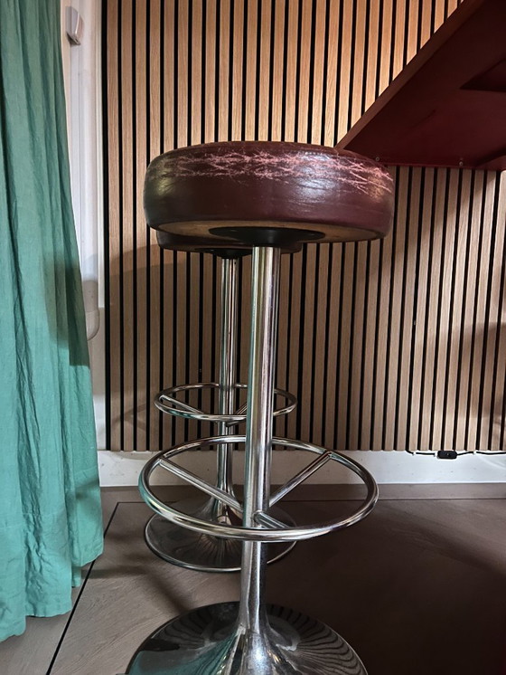 Image 1 of Bar con 4 sgabelli da bar vintage