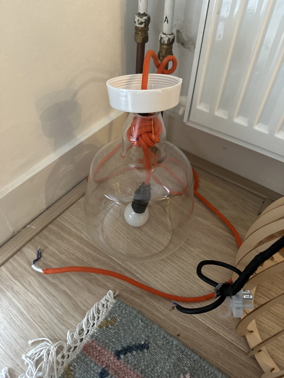 Image 1 of Lampe suspendue en verre Vitamin Living, bouton orange