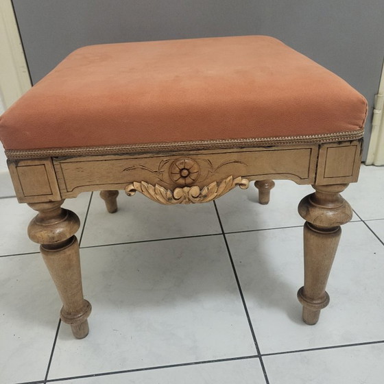 Image 1 of 2 pouf, sgabelli in stile Luigi XVI, in legno e pelle scamosciata