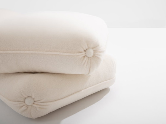 Image 1 of Jacques Charpentier per Maison Jansen coppia di pouf in alpaca bianca anni '70