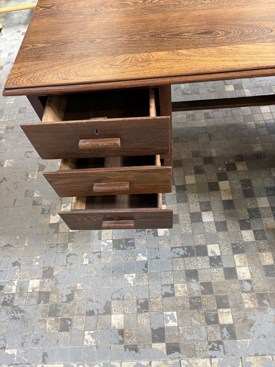 Image 1 of Vintage massief eiken bureau, 6 lades 